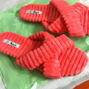Women terry cloth Coral slippers size 10